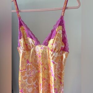 LA SENZA Floral Satin Slip